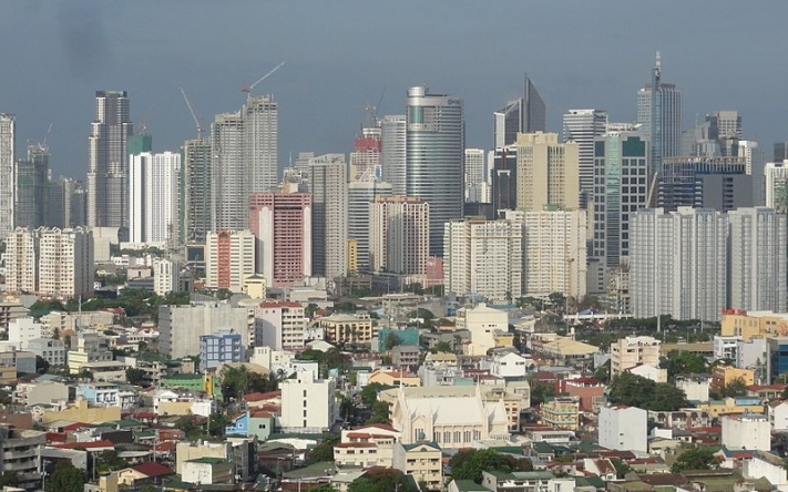 800px-Makati_Skyline_-_aerial_shot_From_Cityland_Tower_Vito_Cruz_Makati_2015-06-24-e1519346539354